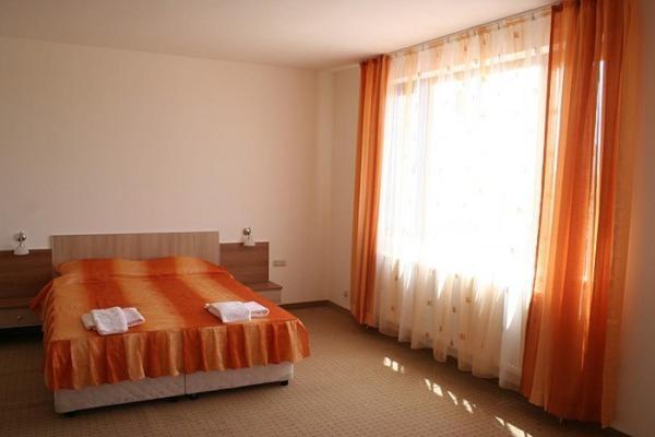 Hotel Akre Kavarna Bagian luar foto