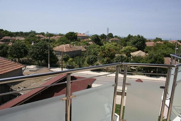 Hotel Akre Kavarna Bagian luar foto