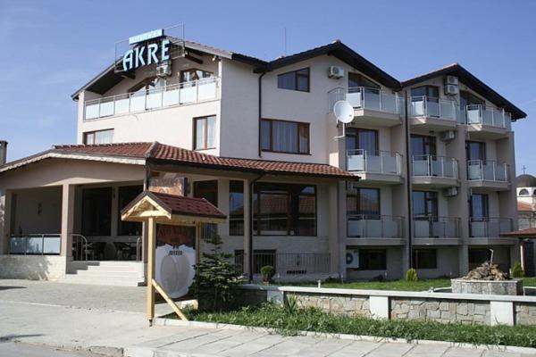 Hotel Akre Kavarna Bagian luar foto